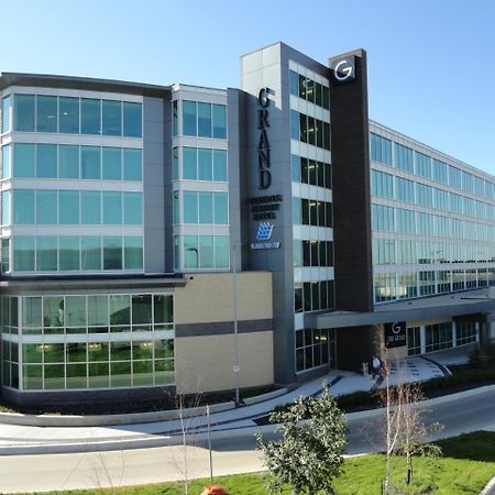 The Grand Winnipeg Airport Hotel By Lakeview ภายนอก รูปภาพ