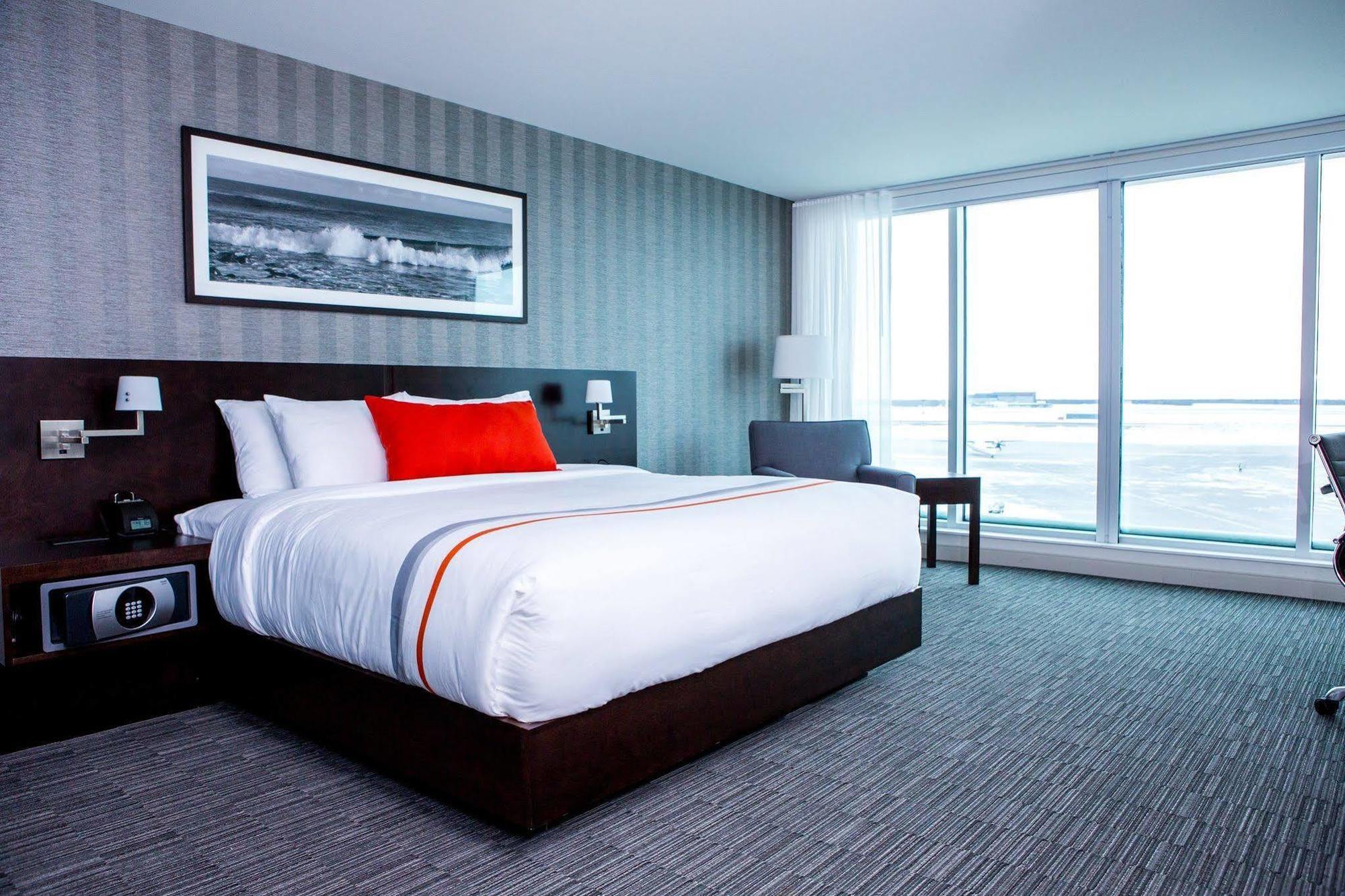 The Grand Winnipeg Airport Hotel By Lakeview ภายนอก รูปภาพ