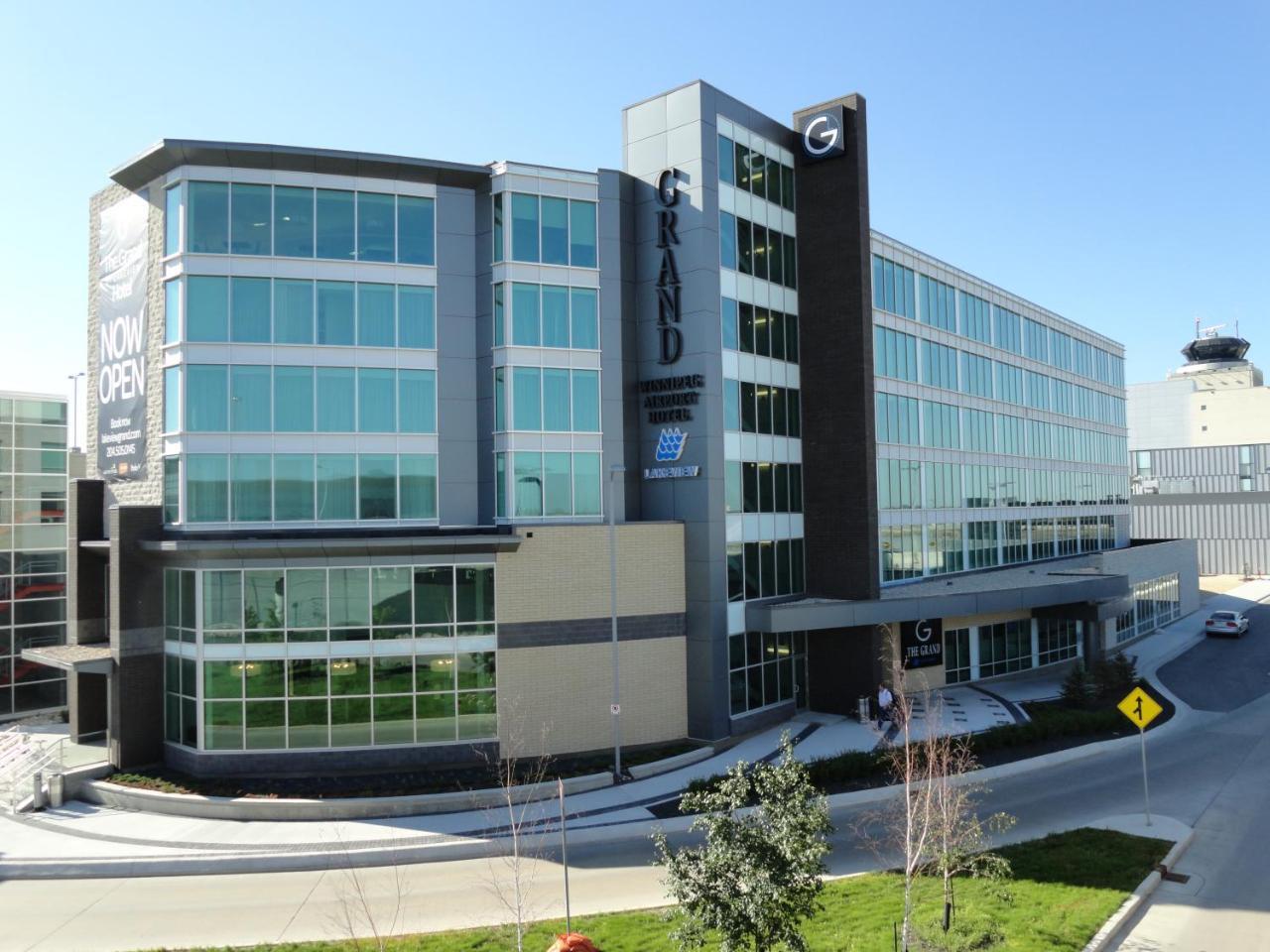 The Grand Winnipeg Airport Hotel By Lakeview ภายนอก รูปภาพ